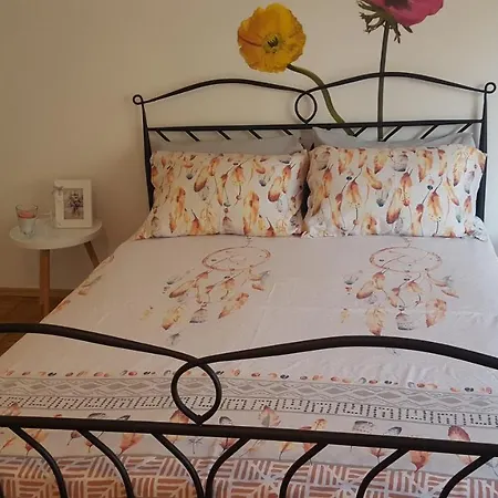 Apartamento Studio Apartman Katarina